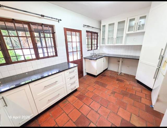 3 BEDROOM HOUSE FOR SALE IN SUNNINGHILL